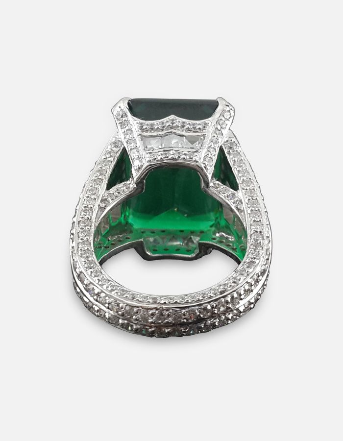 emerald cut diamond ring