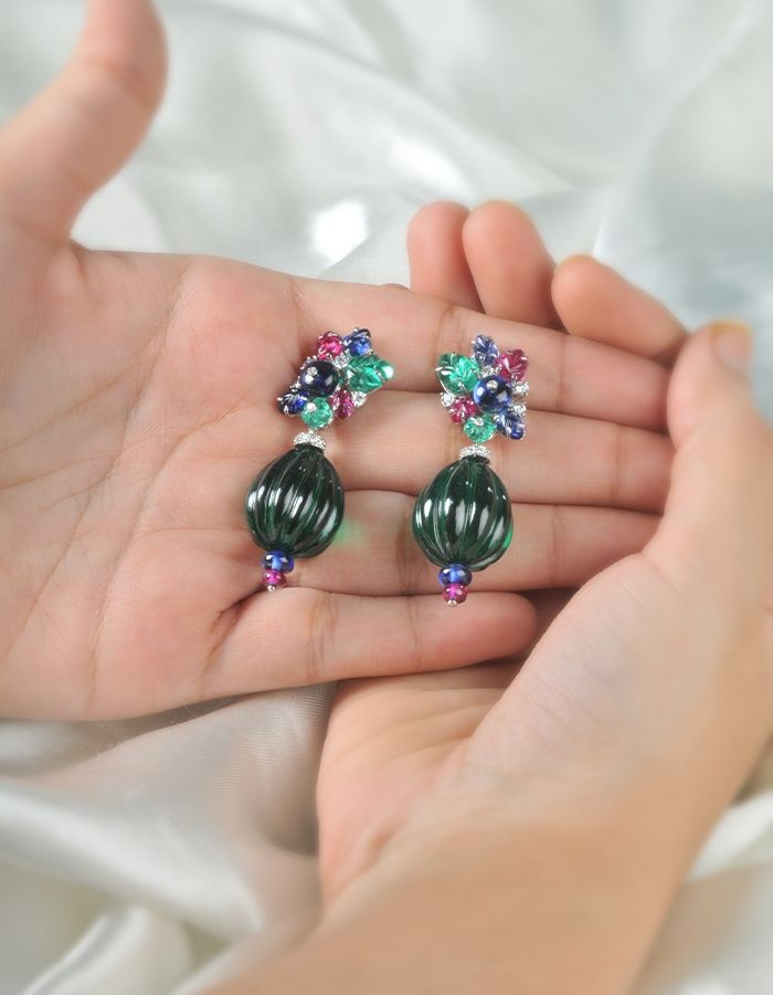 emerald green earrings
