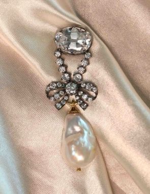 silver pendant