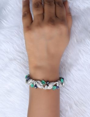 Bird Gemstone Carved Bracelet