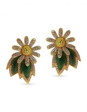 Daisy Flower Studs