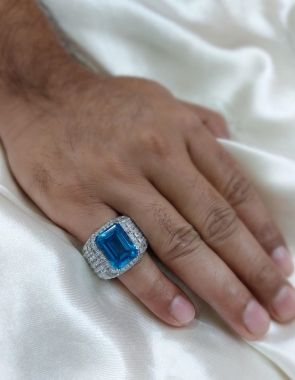 blue sapphire ring