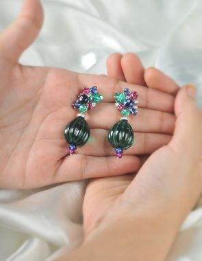 emerald green earrings